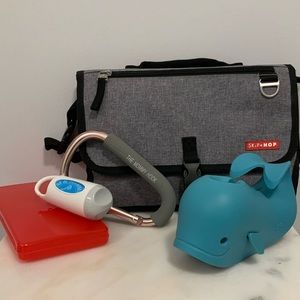 Skip Hop Portable diaper changing caddy & Mommy hook bundle
